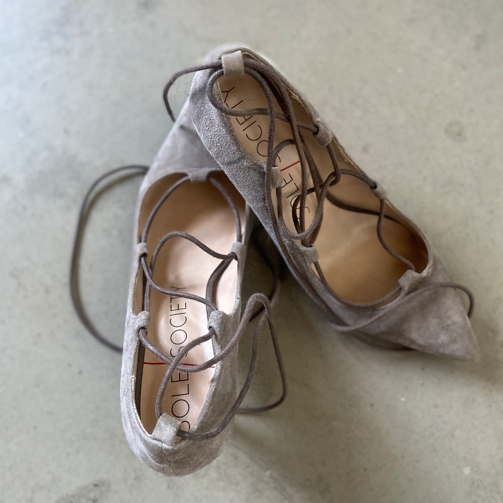 Lace up Pumps